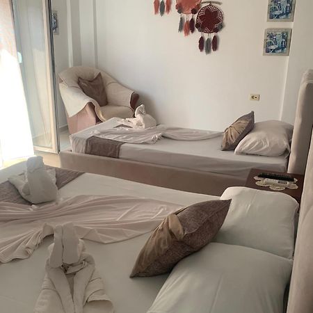 Hotel Soan Sarandë エクステリア 写真
