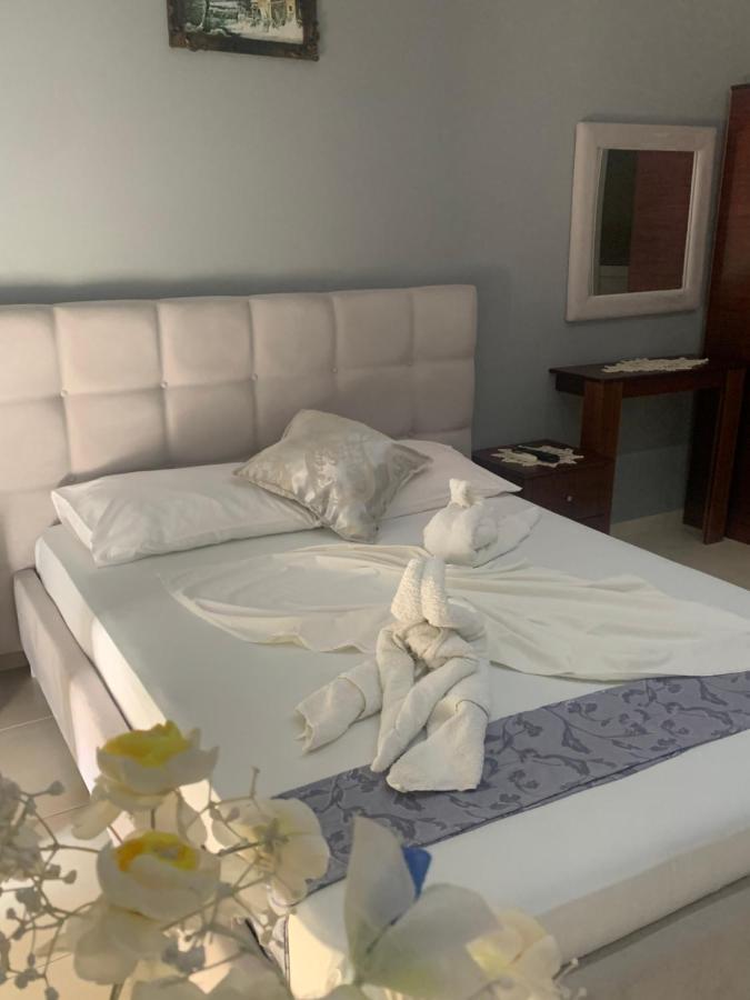 Hotel Soan Sarandë エクステリア 写真