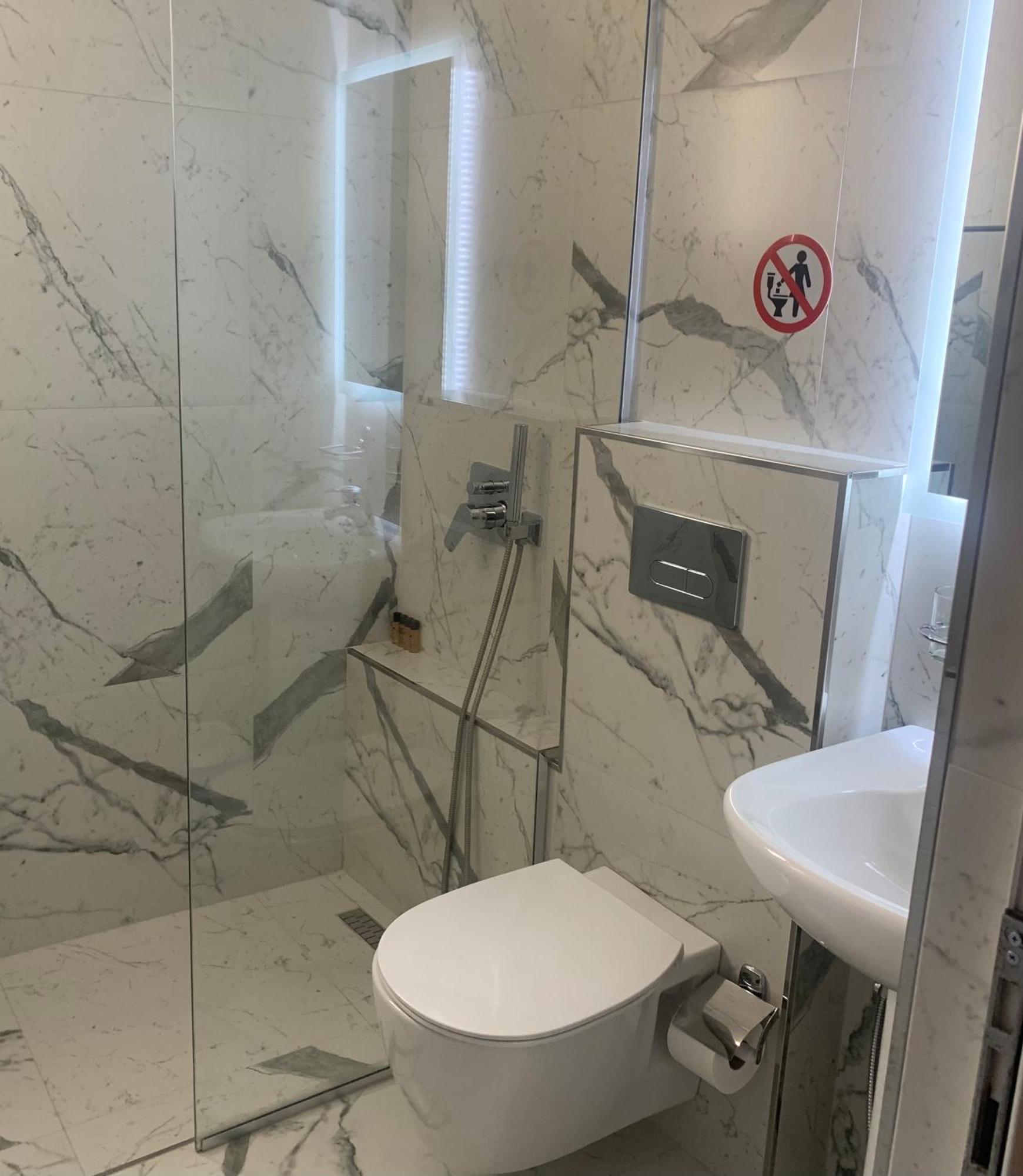 Hotel Soan Sarandë エクステリア 写真