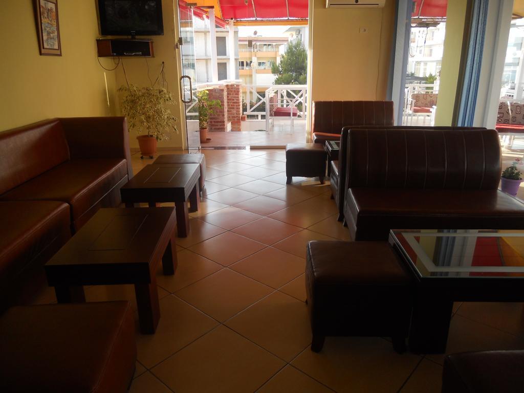 Hotel Soan Sarandë エクステリア 写真