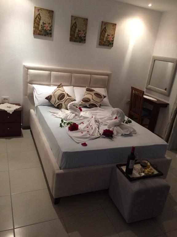 Hotel Soan Sarandë エクステリア 写真