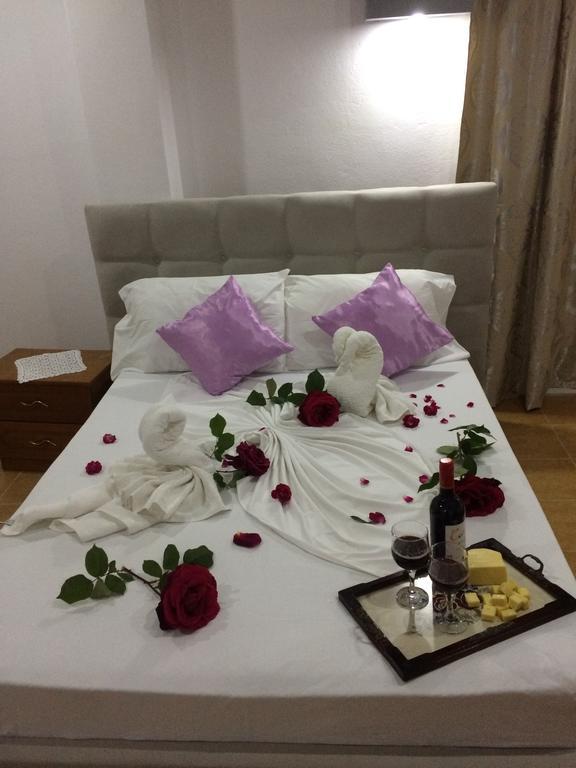 Hotel Soan Sarandë エクステリア 写真