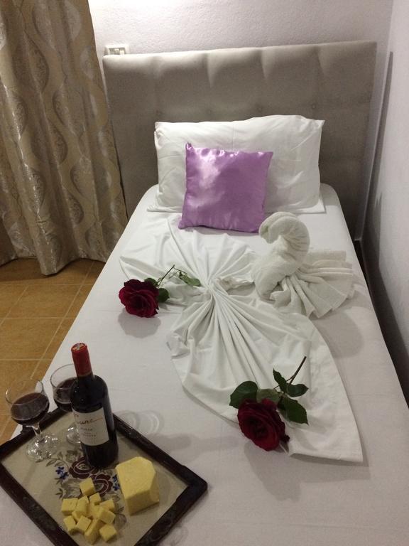 Hotel Soan Sarandë エクステリア 写真