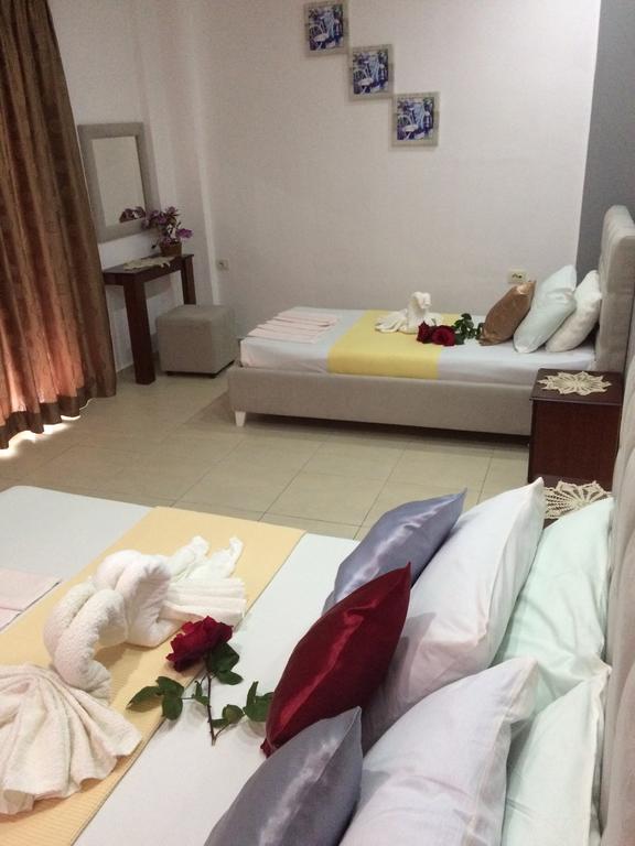 Hotel Soan Sarandë エクステリア 写真