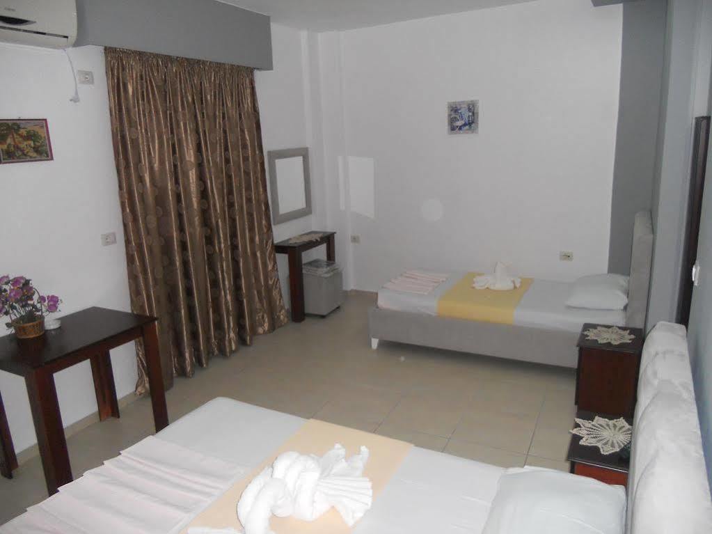 Hotel Soan Sarandë エクステリア 写真