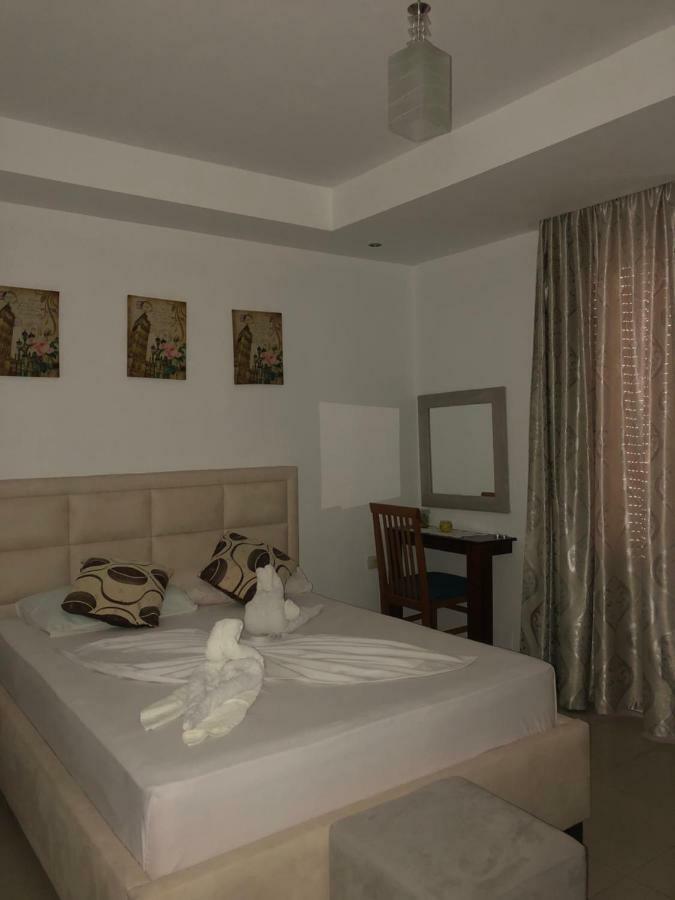 Hotel Soan Sarandë エクステリア 写真